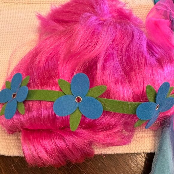 Trolls World Tour Poppy Deluxe Child Costume Disguise Dress and Wig Small 4-6X - Picture 2 of 4
